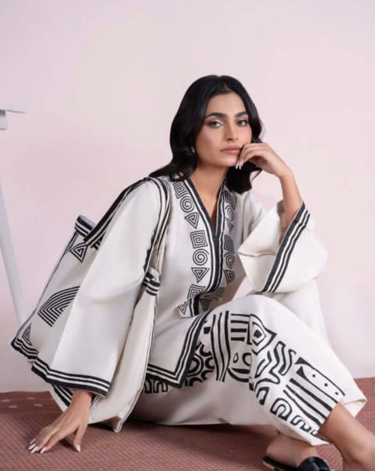ARCANE THREADS- WITH PRINTED BAG 2pc